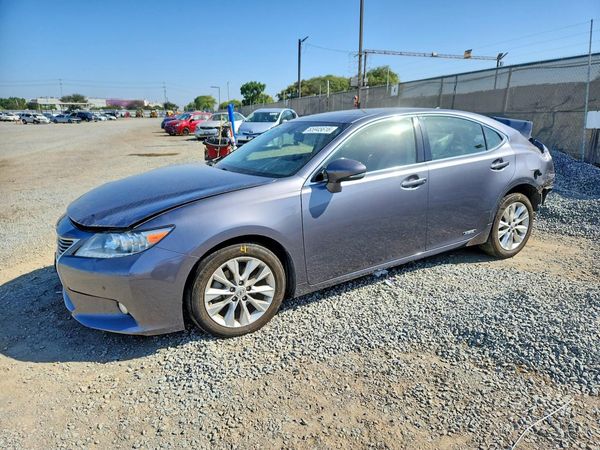 2013 LEXUS ES