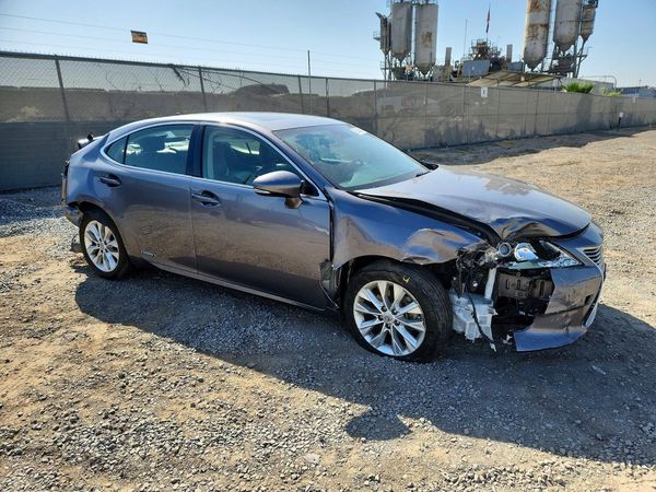 2013 LEXUS ES