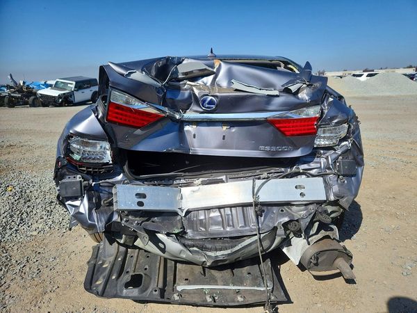 2013 LEXUS ES