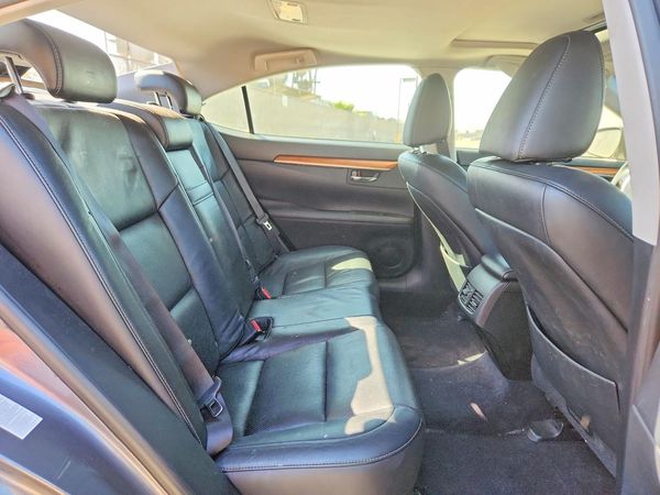 2013 LEXUS ES