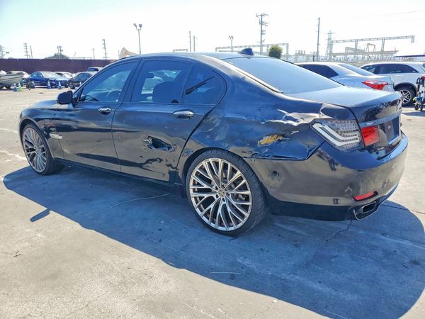 2013 BMW 740