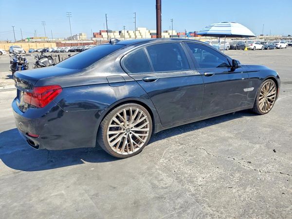 2013 BMW 740