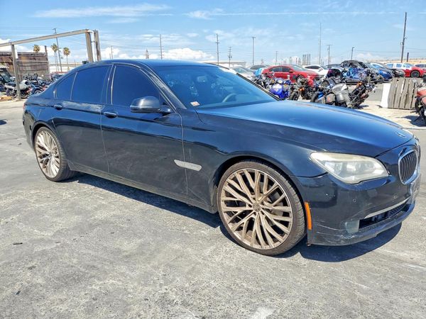 2013 BMW 740