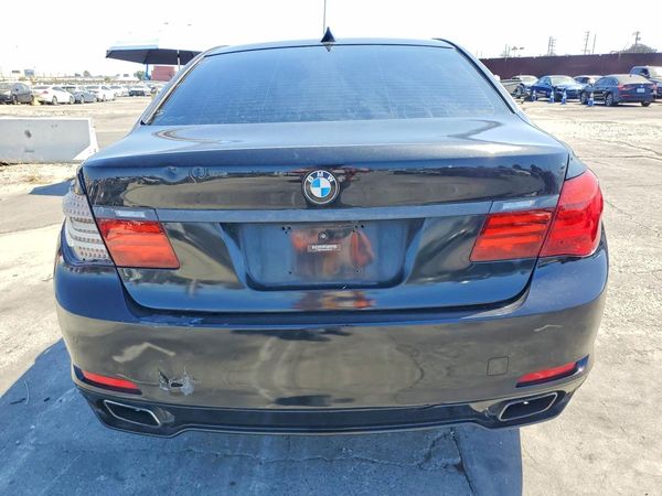 2013 BMW 740
