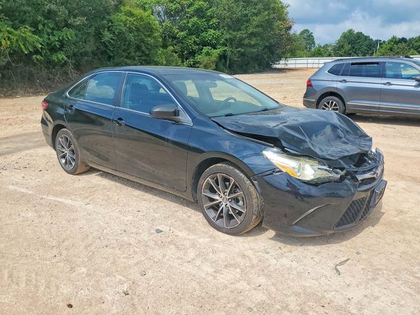 2015 TOYOTA CAMRY