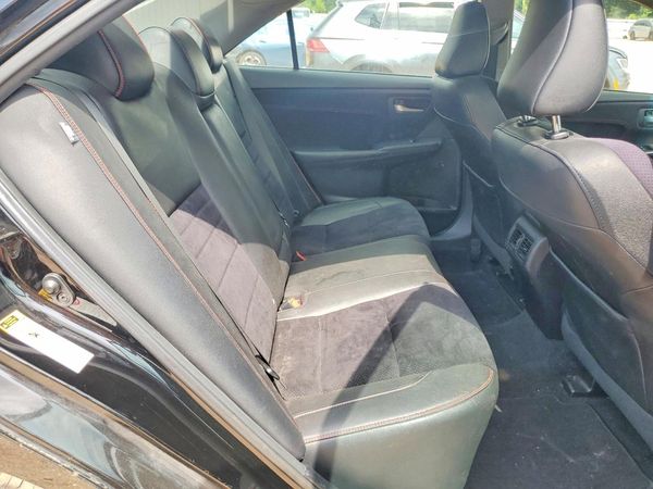2015 TOYOTA CAMRY