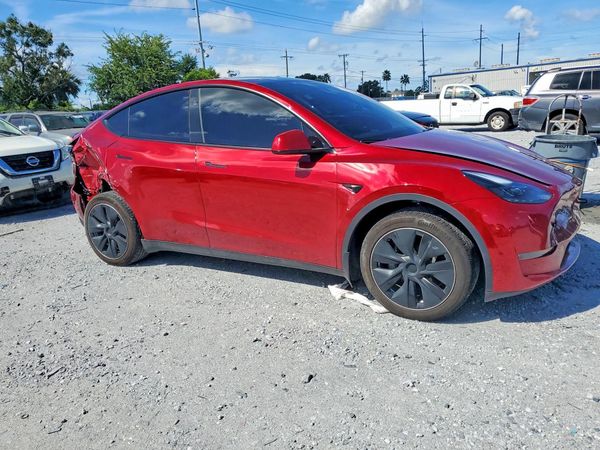 2024 TESLA MODEL Y