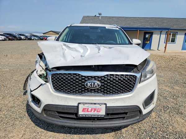 2016 KIA SORENTO L / LX
