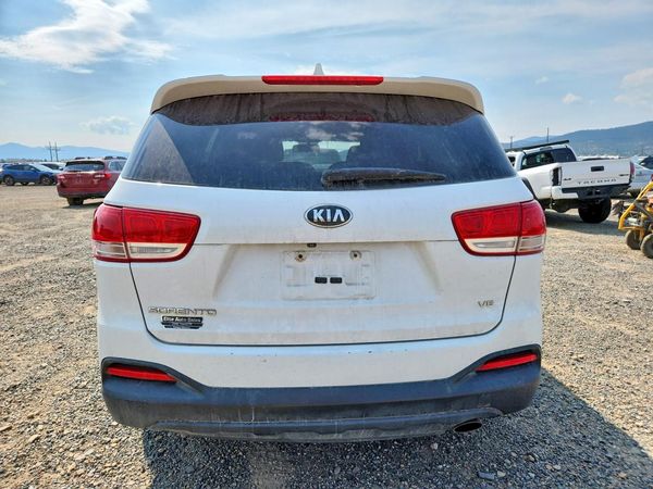 2016 KIA SORENTO L / LX