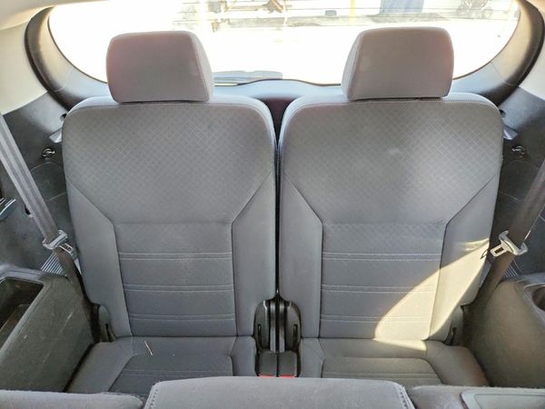 2016 KIA SORENTO L / LX