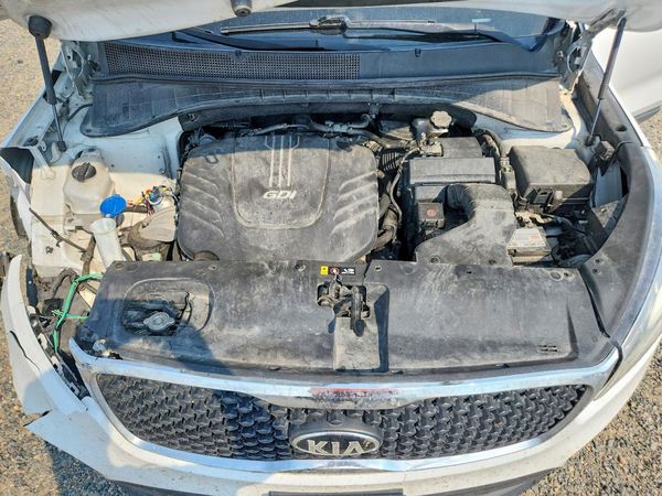 2016 KIA SORENTO L / LX