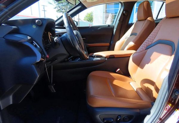 2019 LEXUS UX