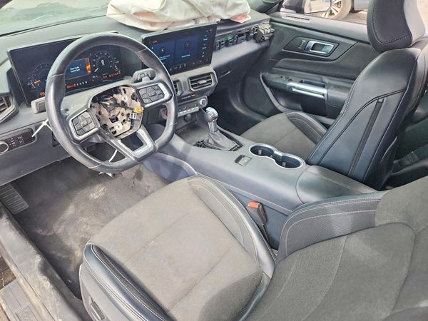 2025 FORD MUSTANG