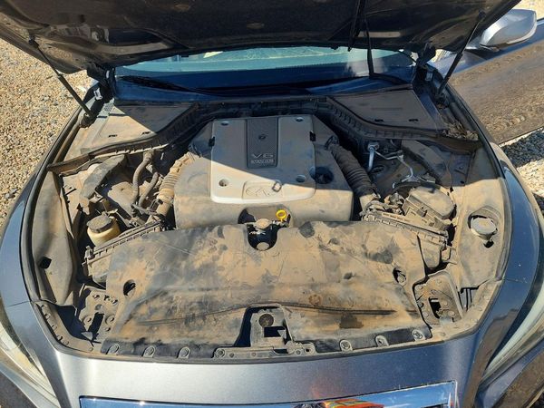 2015 INFINITI Q50