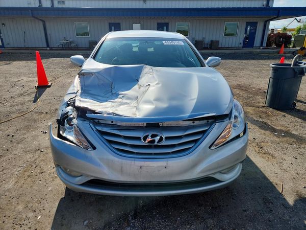 2013 HYUNDAI SONATA GLS/ GLS Popular