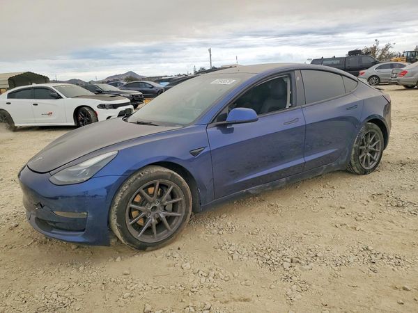 2022 TESLA MODEL 3 — Front 3/4