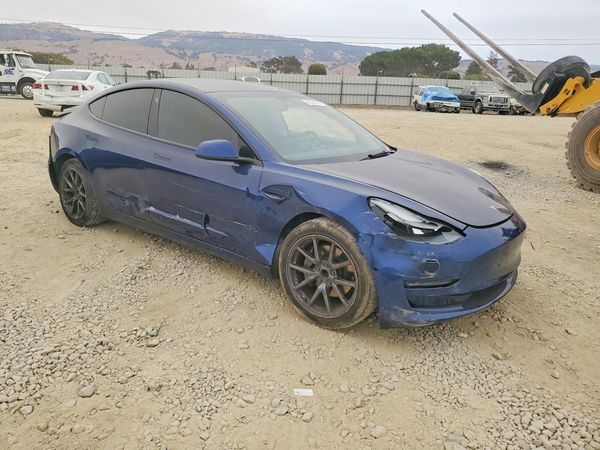 2022 TESLA MODEL 3 — Passenger 3/4