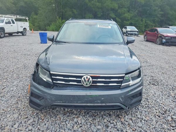 2018 VOLKSWAGEN TIGUAN SE, SEL