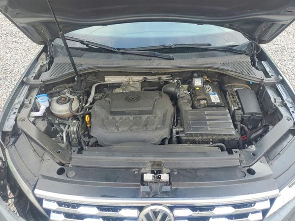 2018 VOLKSWAGEN TIGUAN SE, SEL