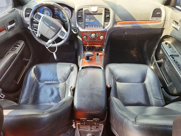 2013 CHRYSLER 300 Base/Limited