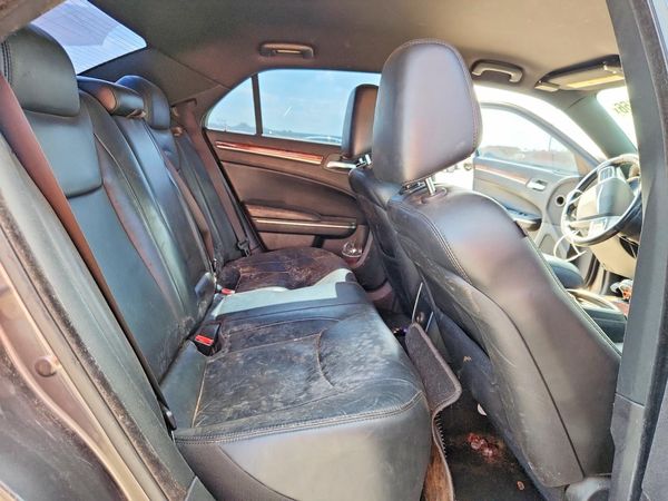 2013 CHRYSLER 300 Base/Limited