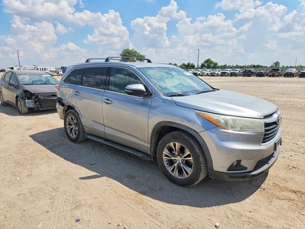 2015 TOYOTA HIGHLANDER