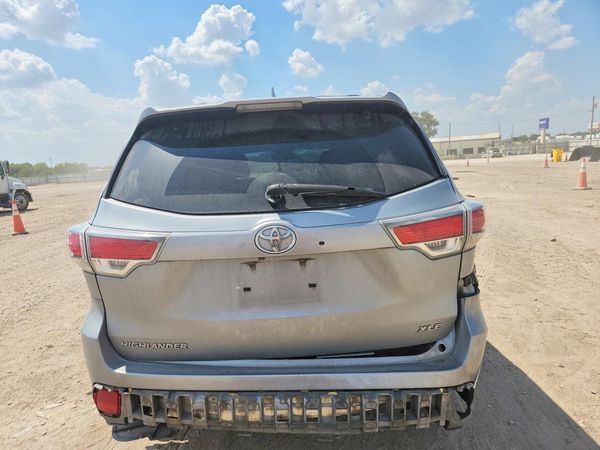 2015 TOYOTA HIGHLANDER