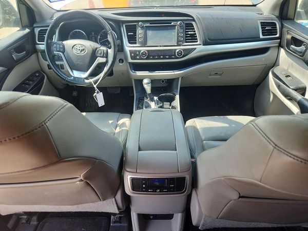 2015 TOYOTA HIGHLANDER