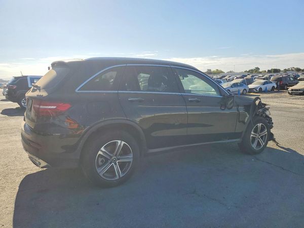 2018 MERCEDES-BENZ GLC GLC 300-4M