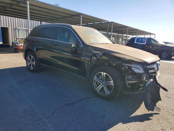 2018 MERCEDES-BENZ GLC GLC 300-4M