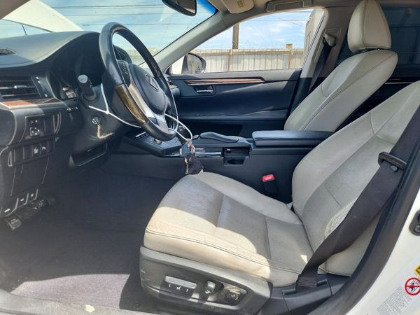 2013 LEXUS ES