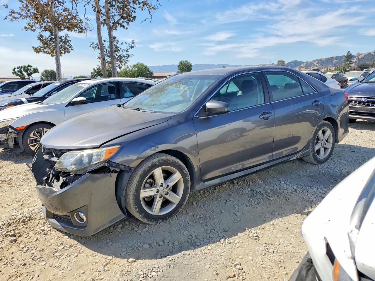 2014 TOYOTA CAMRY