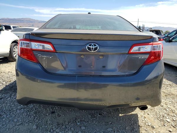 2014 TOYOTA CAMRY