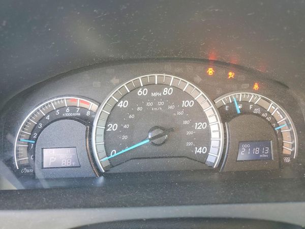 2014 TOYOTA CAMRY