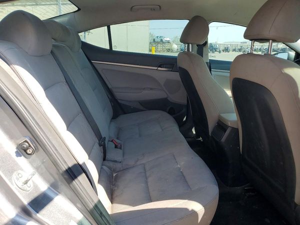 2017 HYUNDAI ELANTRA SE Base