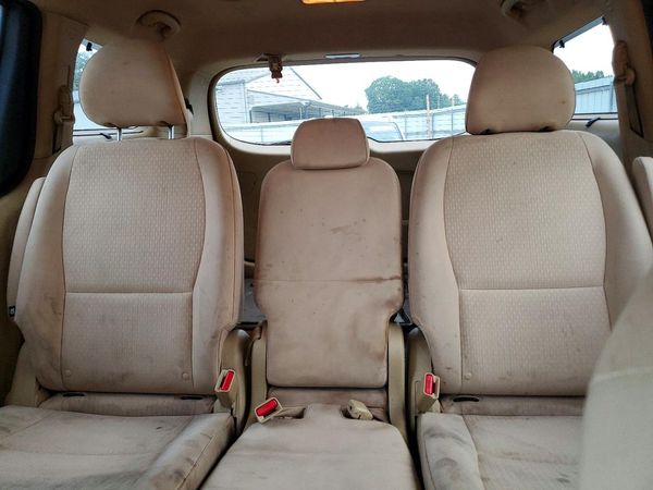 2016 KIA SEDONA LX - Middle-low