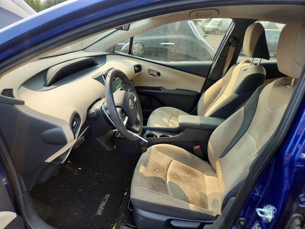2016 TOYOTA PRIUS One/Two