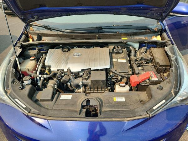 2016 TOYOTA PRIUS One/Two