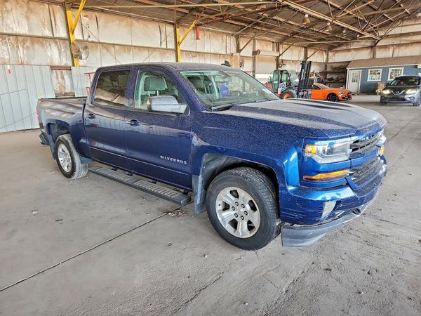 2017 CHEVROLET SILVERADO LT
