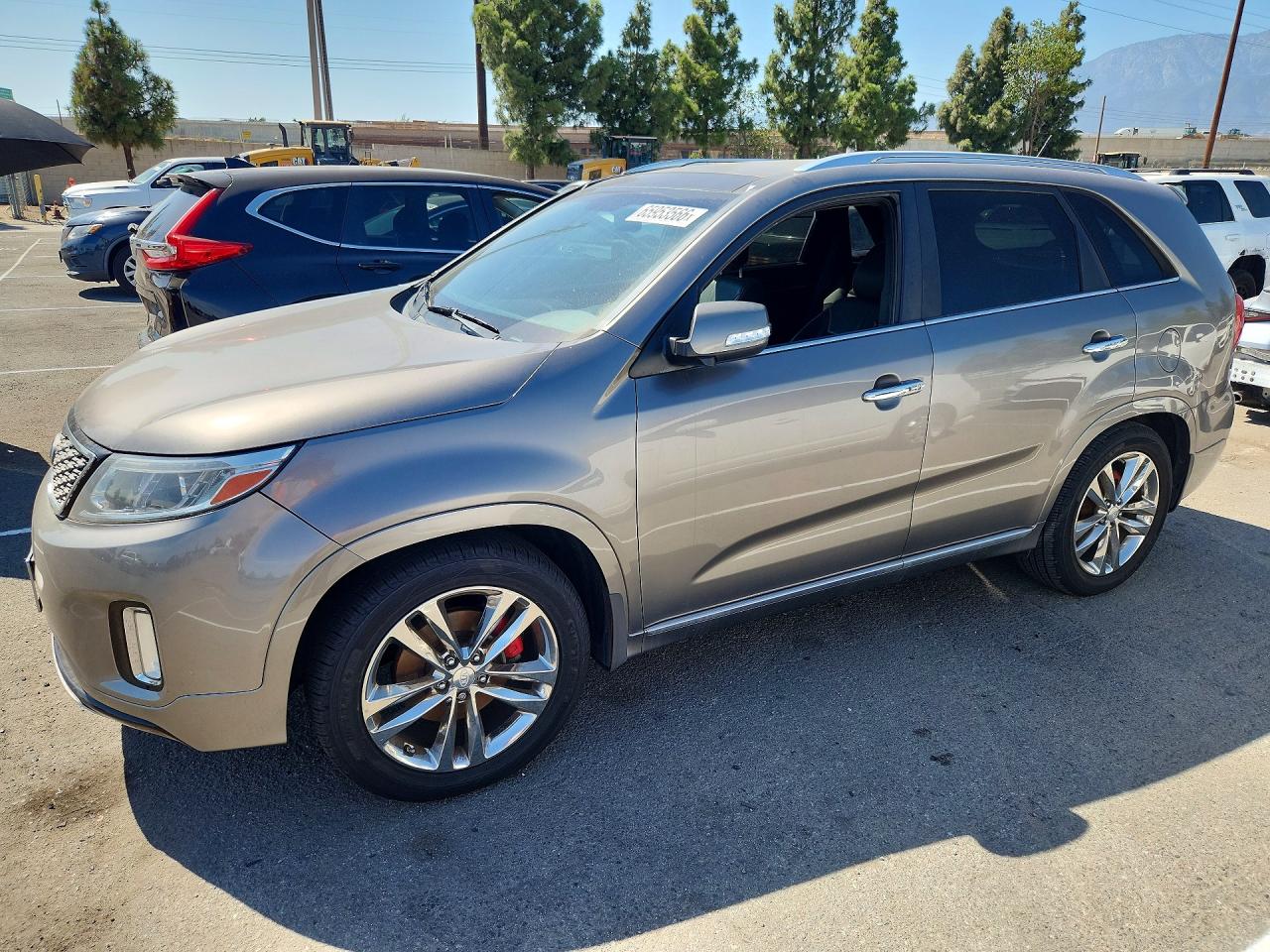 2015 KIA SORENTO TOP — Front 3/4