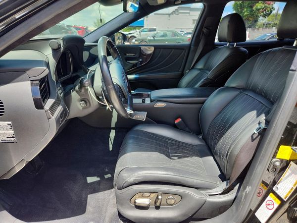 2018 LEXUS LS 500