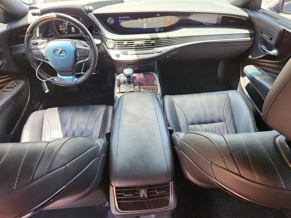 2018 LEXUS LS 500