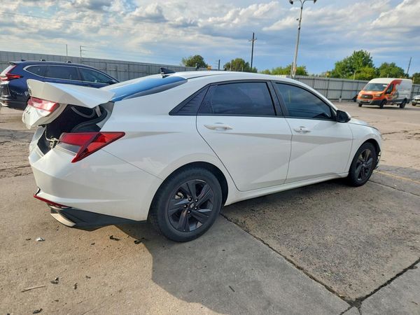 2021 HYUNDAI ELANTRA