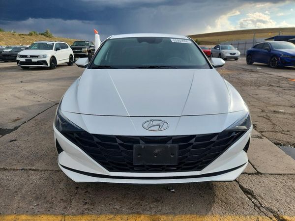 2021 HYUNDAI ELANTRA