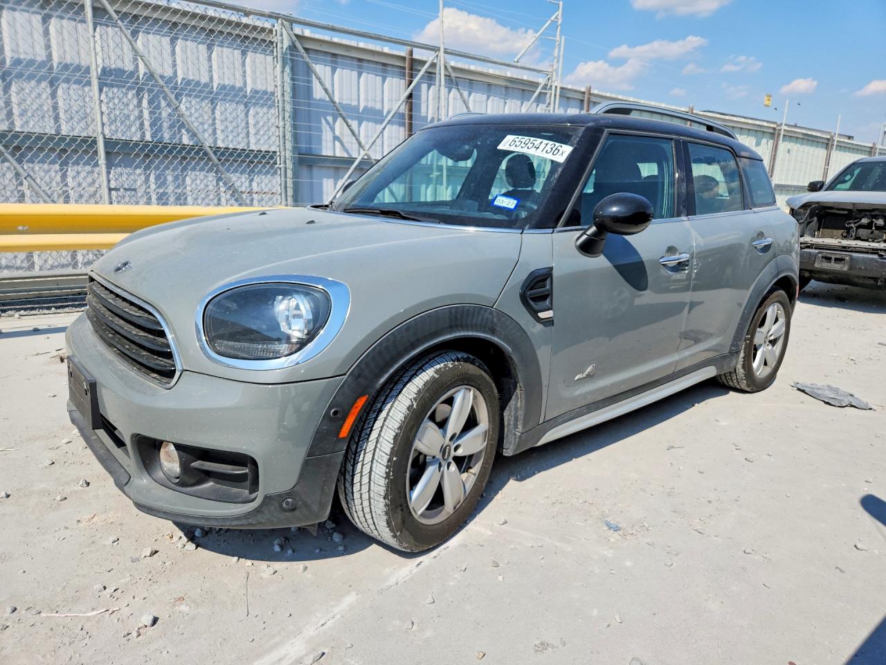 2017 MINI COOPER