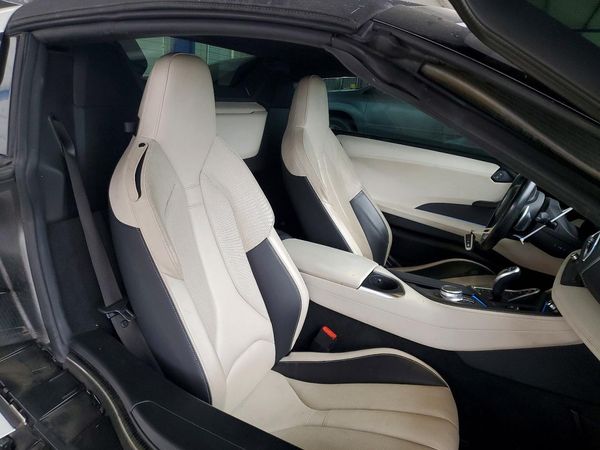 2019 BMW I8