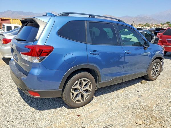 2021 SUBARU FORESTER