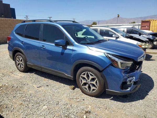 2021 SUBARU FORESTER