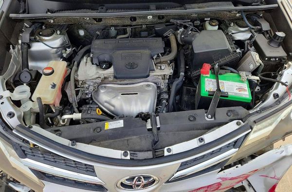 2015 TOYOTA RAV4