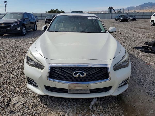 2017 INFINITI Q50